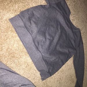 Long sleeve cropped shirt